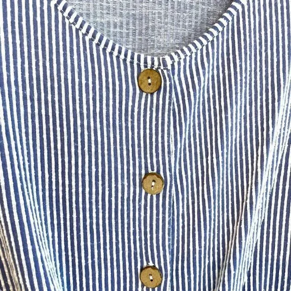 W5 Striped Button and Tie Top - Picture 3 of 7